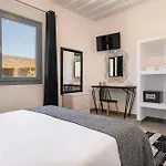Vila Infinium One, Sunset Views 10' From Mykonos Town! *
